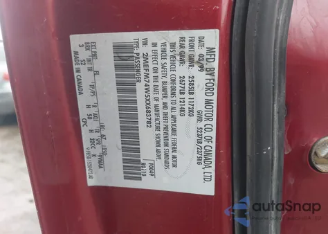 1999 Mercury Grand Marquis Gs z USA, uszkodzony, nr VIN 2MEFM74W5XX683782